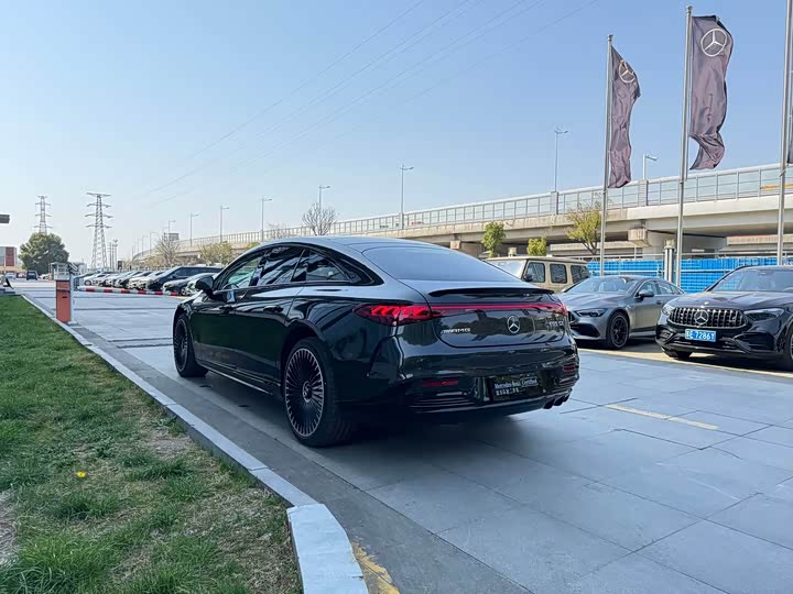 Фото 5 - Mercedes-Benz EQS AMG