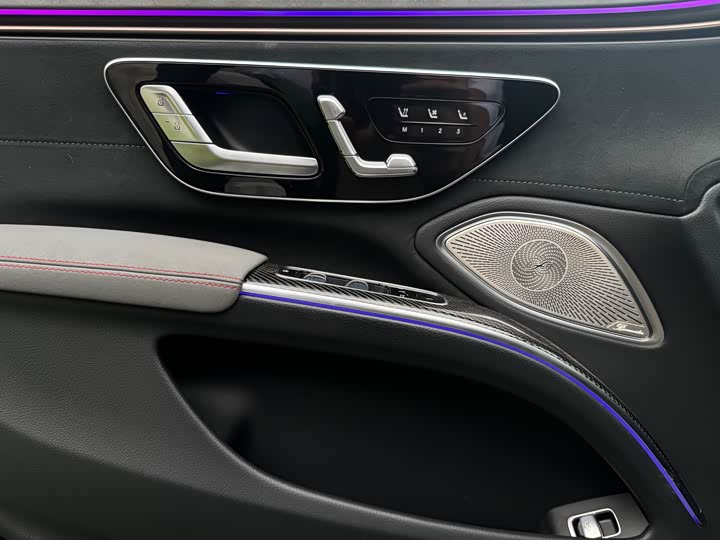 Фото 9 - Mercedes-Benz EQS AMG