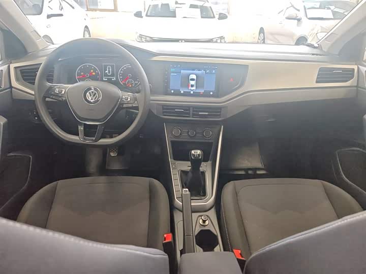 Фото 10 - Volkswagen Polo