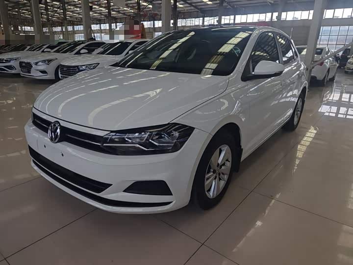 Фото 2 - Volkswagen Polo