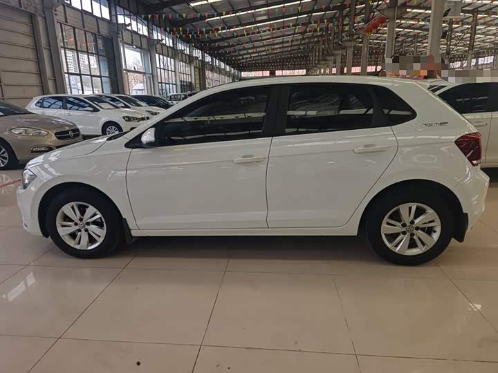 Фото 7 - Volkswagen Polo