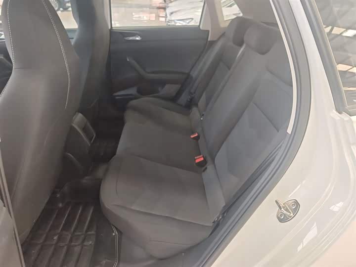 Фото 8 - Volkswagen Polo