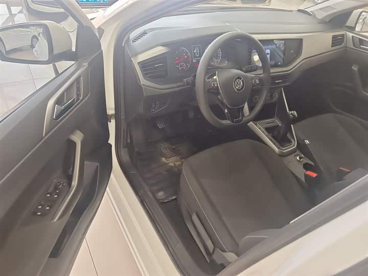 Фото 9 - Volkswagen Polo