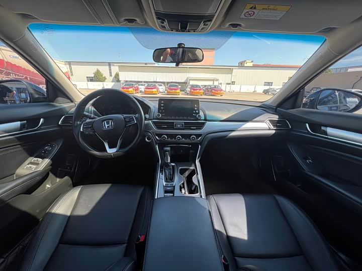 Фото 6 - Honda Accord