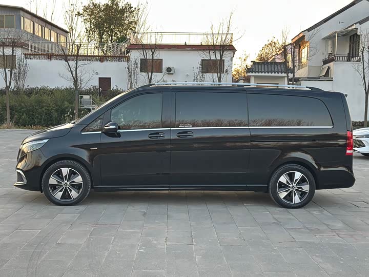 Фото 4 - Mercedes-Benz V-Class