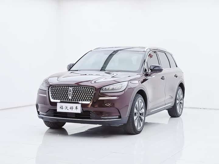 Фото 1 - Lincoln Corsair