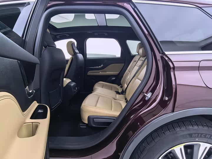 Фото 10 - Lincoln Corsair