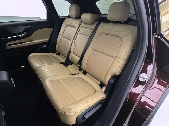 Фото 11 - Lincoln Corsair