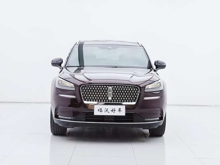 Фото 2 - Lincoln Corsair