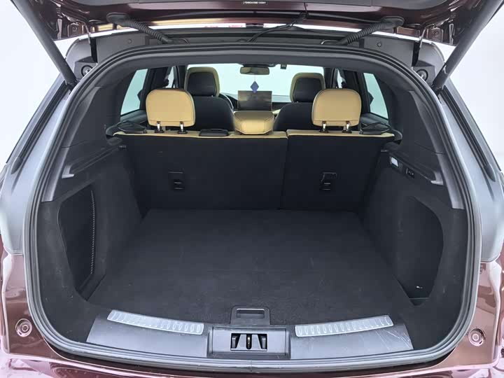 Фото 25 - Lincoln Corsair