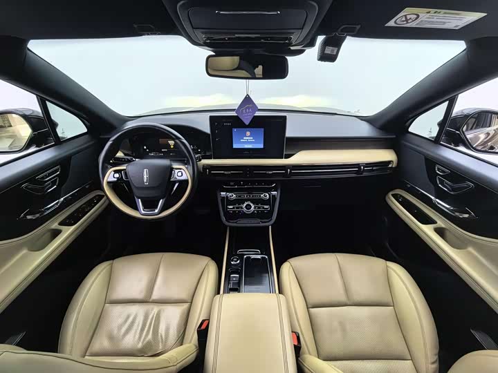 Фото 7 - Lincoln Corsair