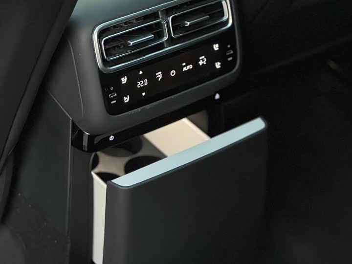 Фото 9 - LiXiang L6