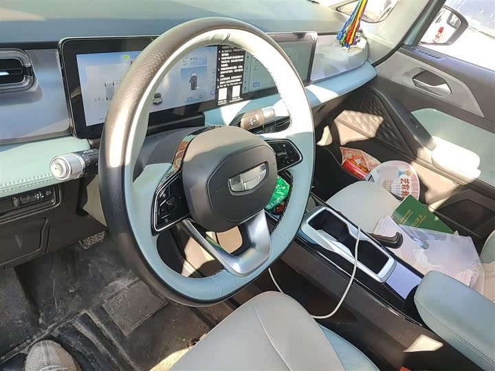 Фото 11 - Geely Geometry E Firefly