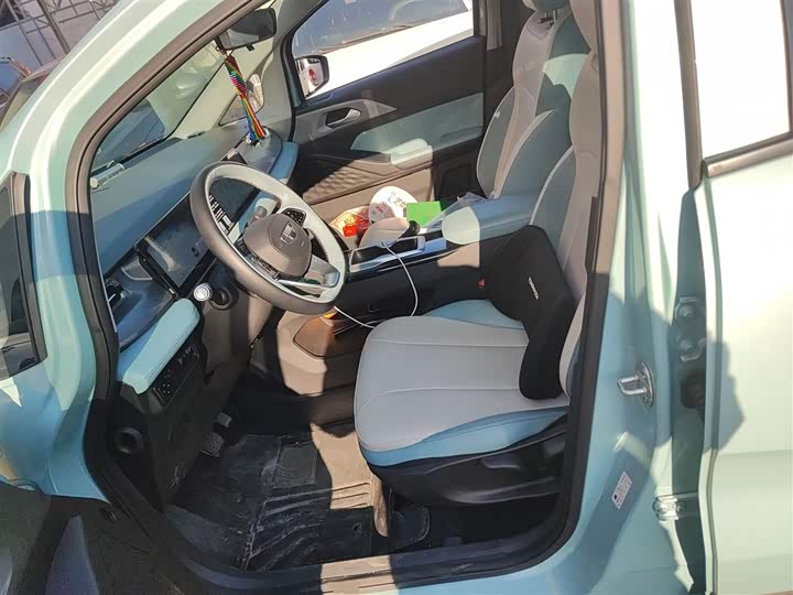 Фото 15 - Geely Geometry E Firefly