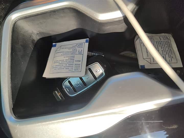 Фото 9 - Geely Geometry E Firefly