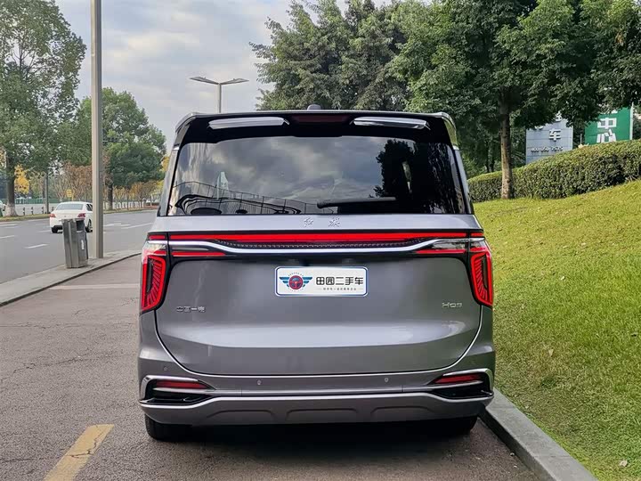 Фото 5 - Hongqi HQ9