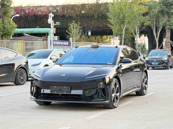 Фото 1 - Nio ET5T