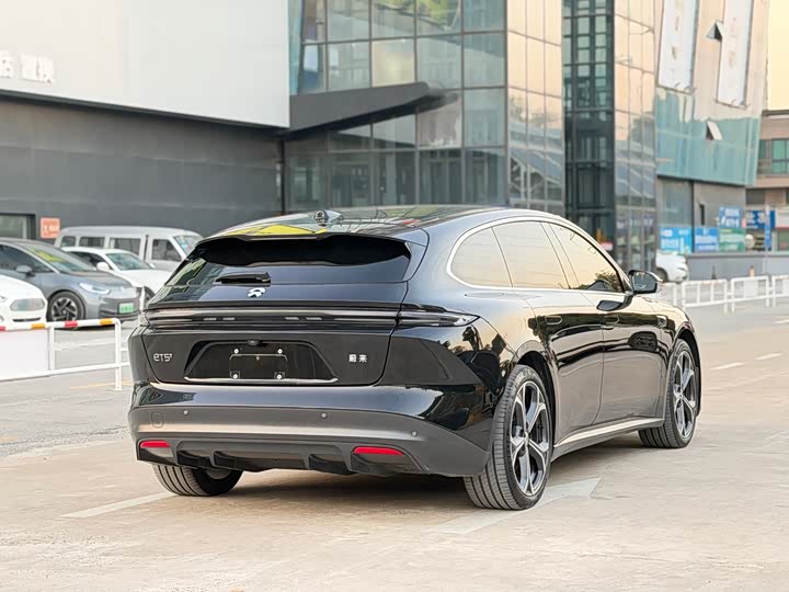 Фото 11 - Nio ET5T