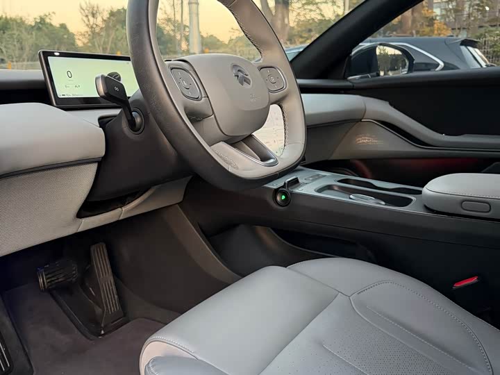 Фото 4 - Nio ET5T