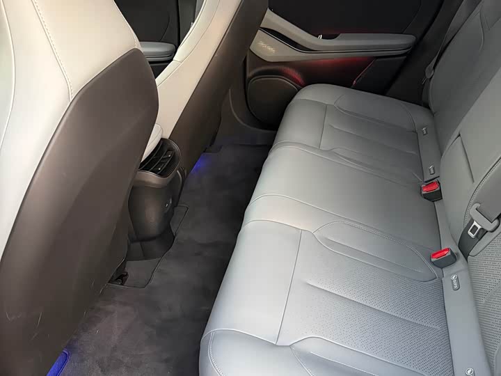 Фото 5 - Nio ET5T