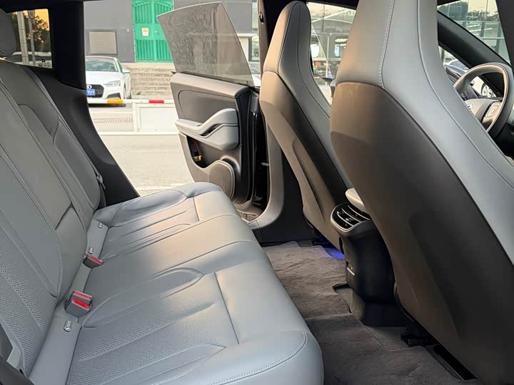 Фото 7 - Nio ET5T