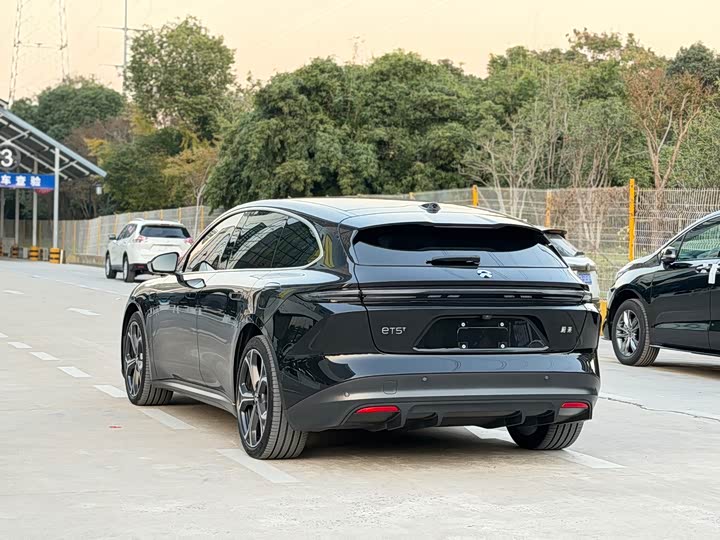 Фото 9 - Nio ET5T