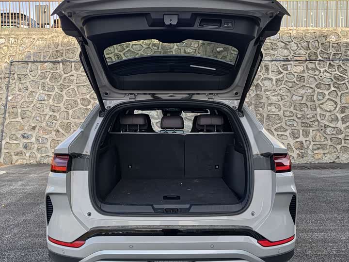 Фото 14 - BYD Song Plus Hybrid/EV