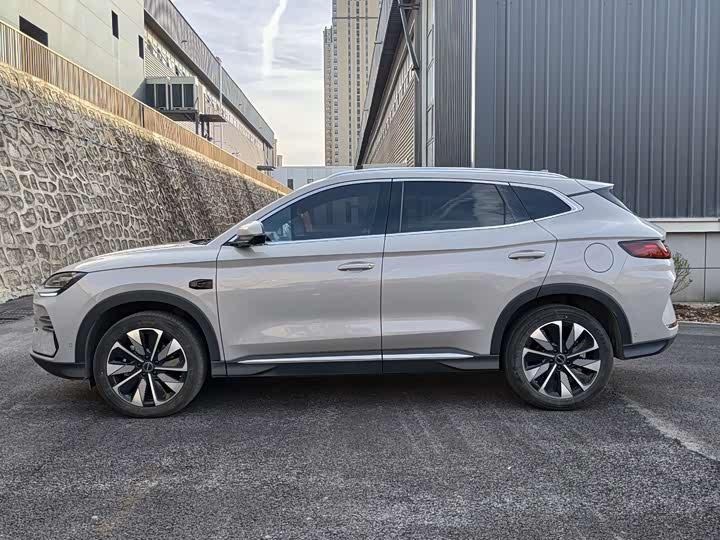 Фото 5 - BYD Song Plus Hybrid/EV