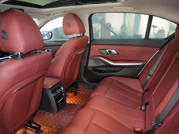 Фото 9 - BMW 3 Series