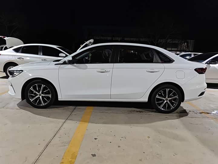 Фото 5 - Geely Emgrand