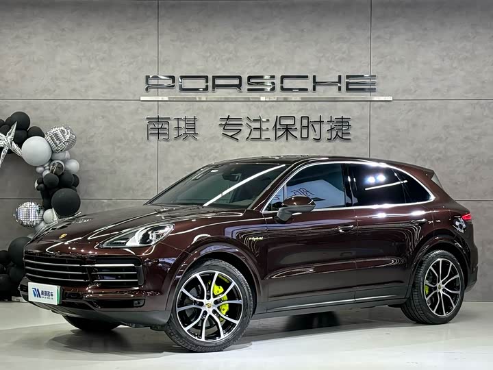 Фото 1 - Porsche Cayenne Hybrid