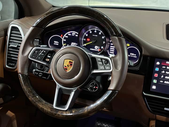 Фото 14 - Porsche Cayenne Hybrid