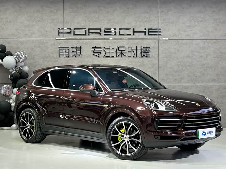 Фото 3 - Porsche Cayenne Hybrid