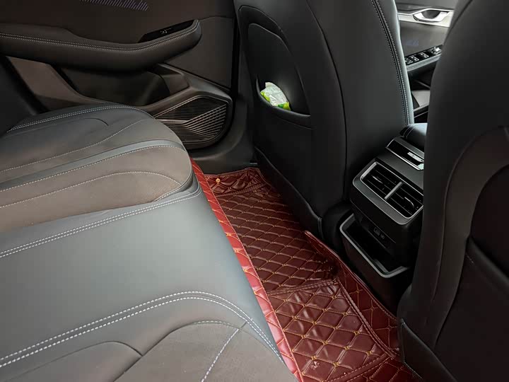 Photo 12 - Geely Preface