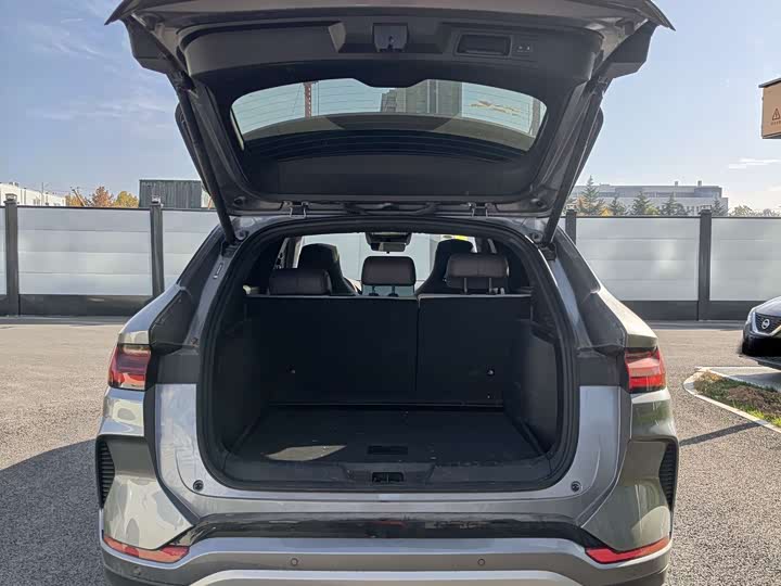 Фото 14 - BYD Song Plus Hybrid/EV