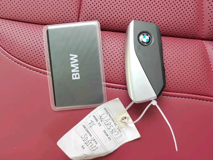 Фото 14 - BMW i5