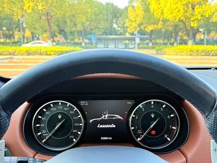 Фото 16 - Maserati Levante