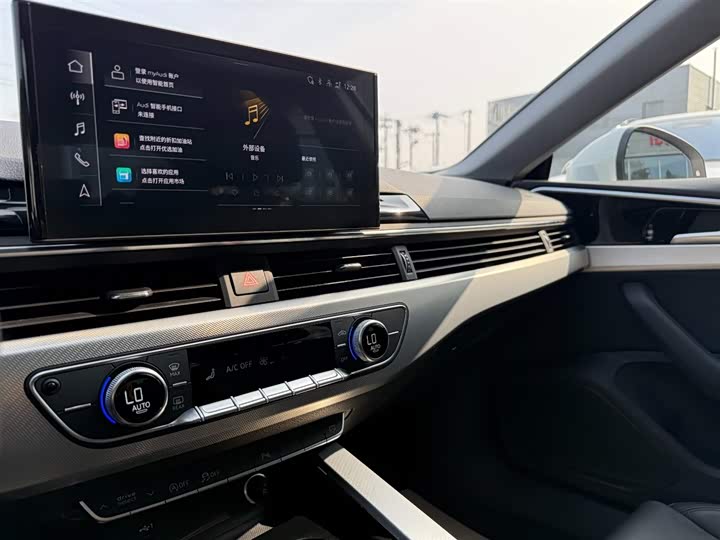 Фото 11 - Audi A5