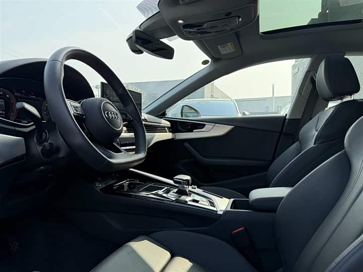 Фото 7 - Audi A5