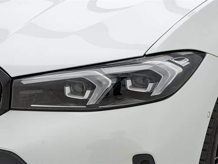 Фото 21 - BMW 3 Series