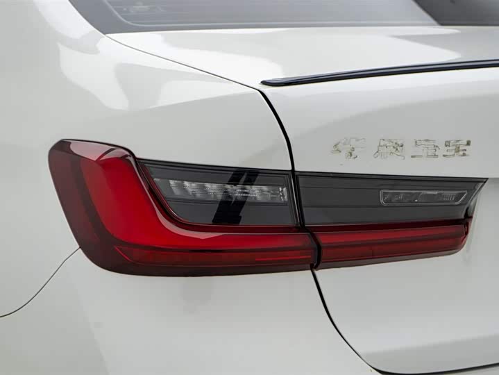 Фото 24 - BMW 3 Series