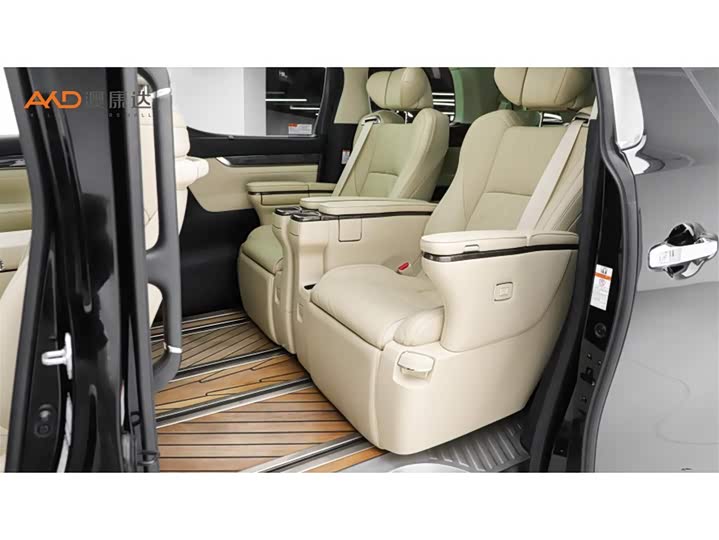 Фото 7 - Toyota Vellfire