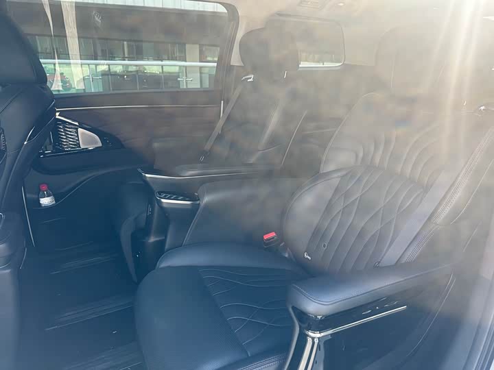 Фото 10 - GAC Trumpchi M8