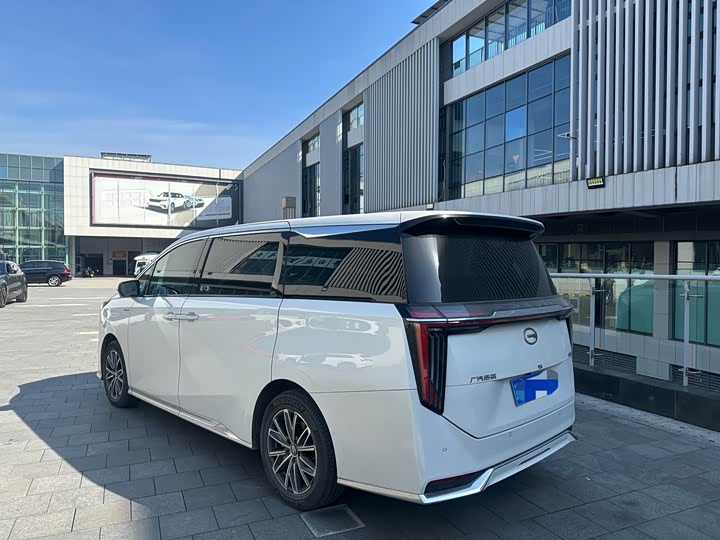 Фото 4 - GAC Trumpchi M8