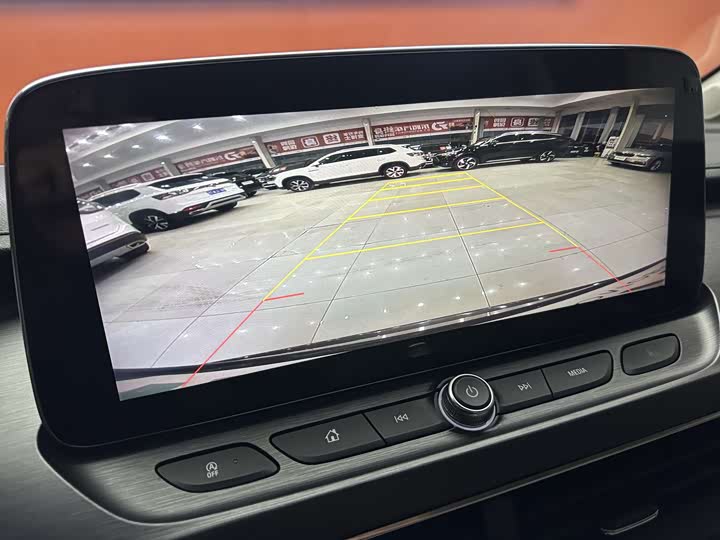 Фото 21 - Buick GL8 ES