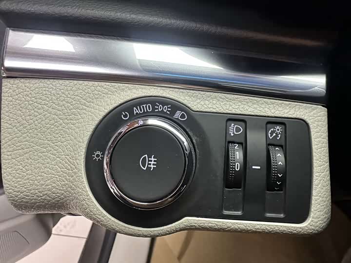 Фото 23 - Buick GL8 ES