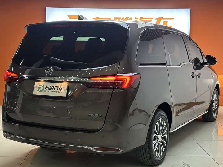 Фото 6 - Buick GL8 ES