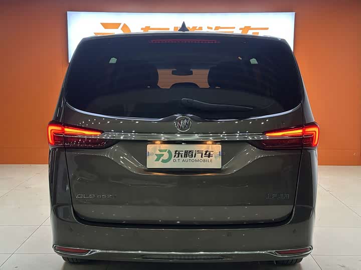 Фото 7 - Buick GL8 ES