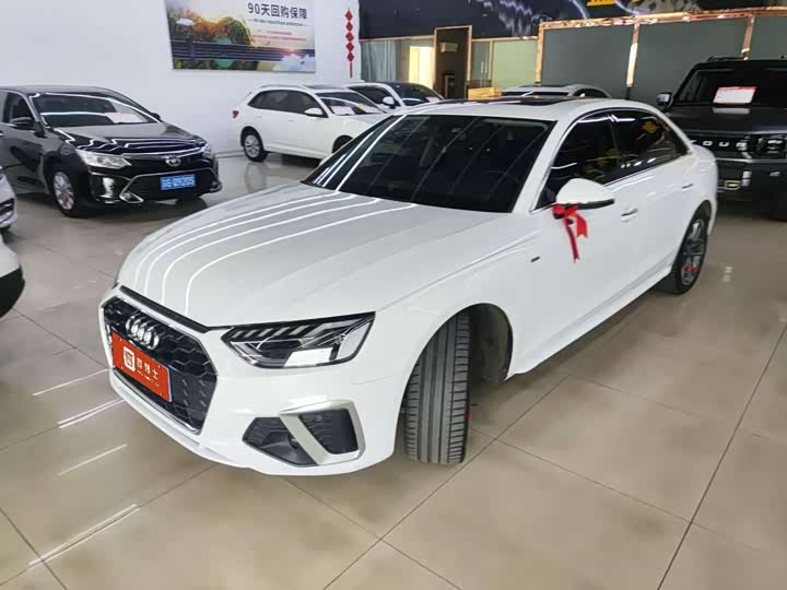 Фото 1 - Audi A4L