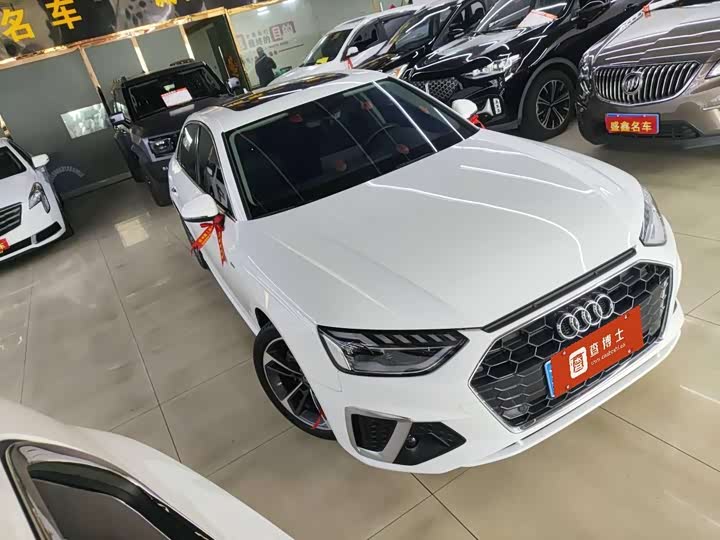 Фото 2 - Audi A4L